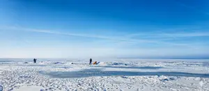 Zalew Wiślany lodową pustynią.