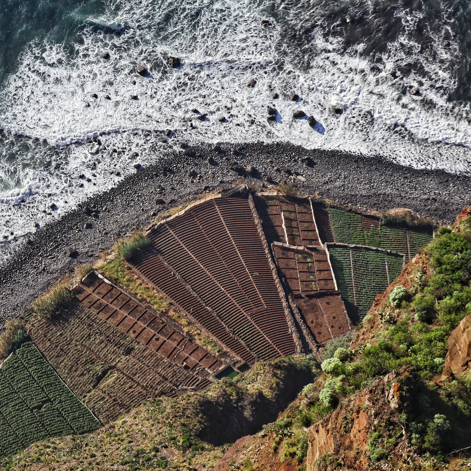 Cabo Girão  .Pod nami Ocean 