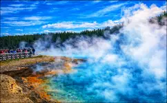 W oparach... Yellowstone