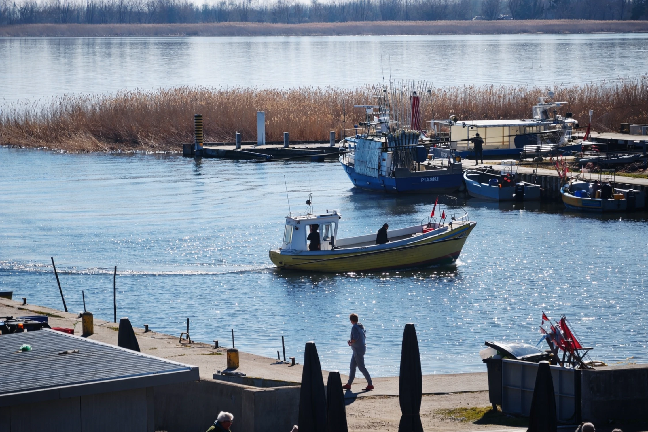 Pięciolinii i słupa brak