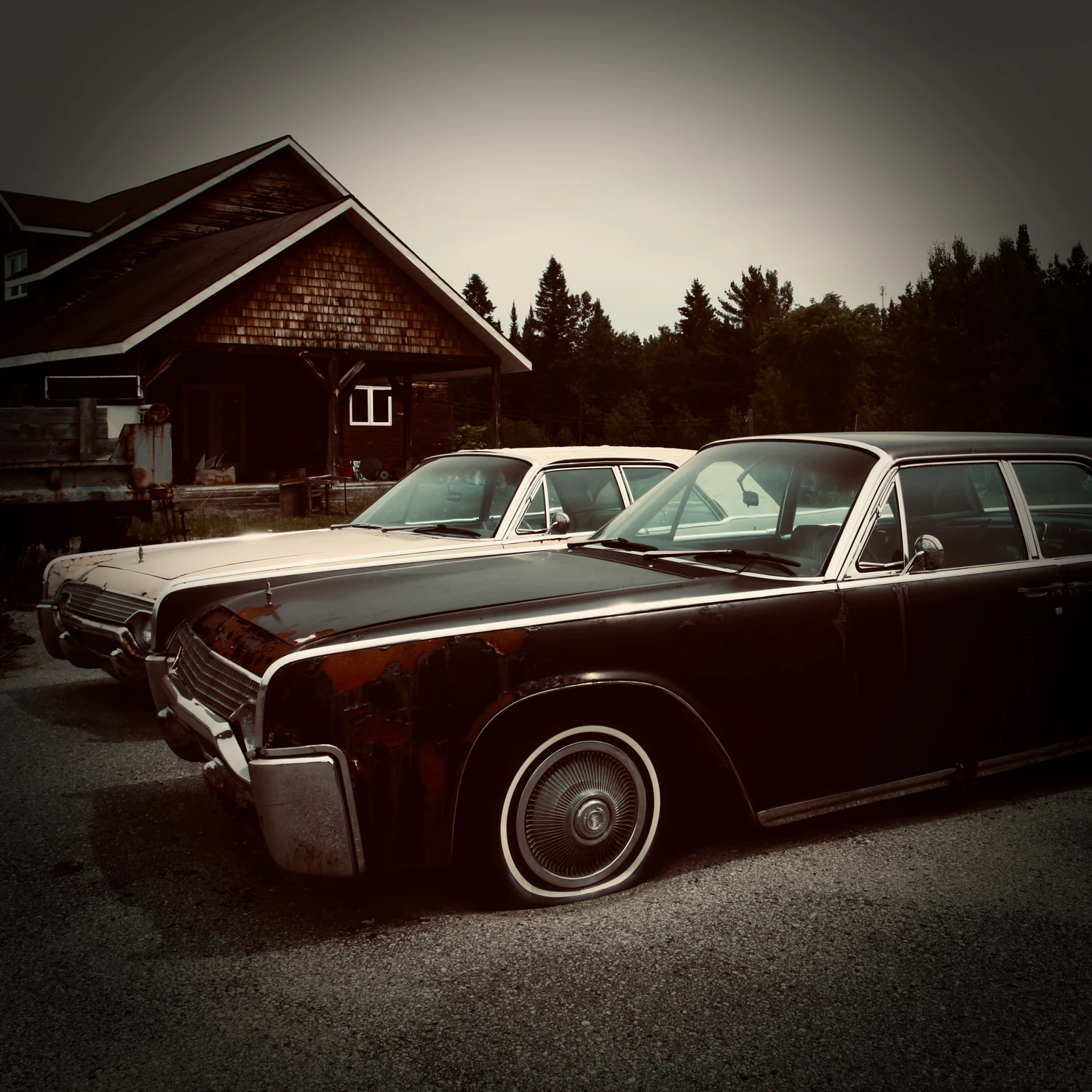 1963 Lincoln Continental Sedan x 2