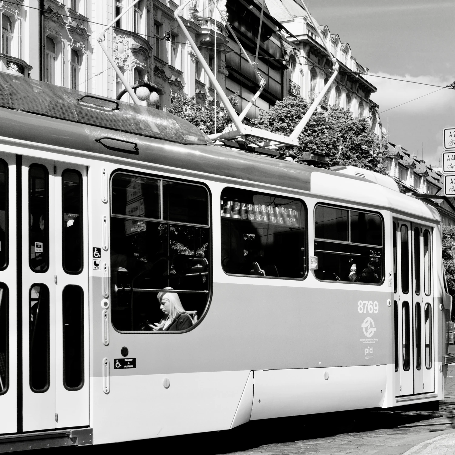 w tramwaju - 1