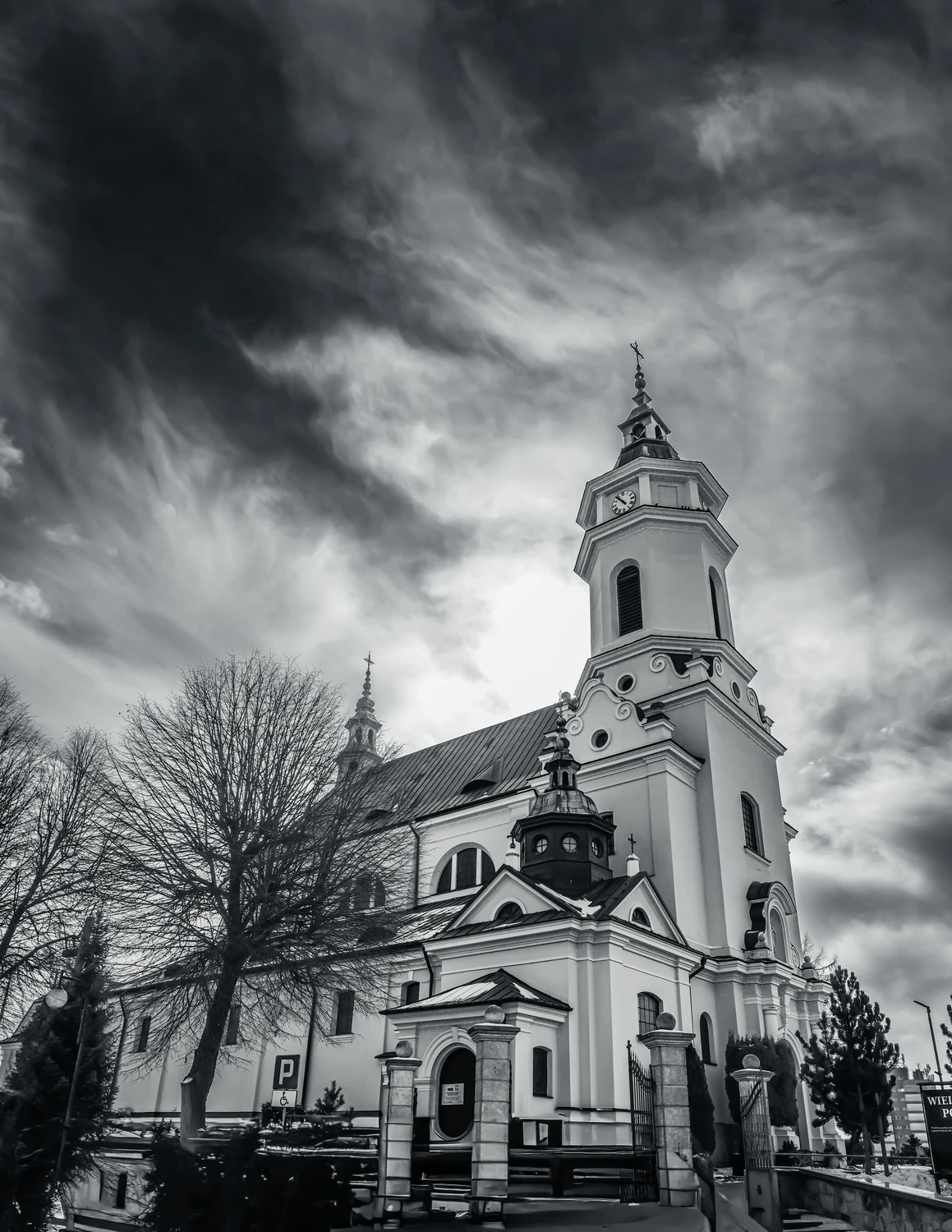 Kościół św Michała w Ostrowcu Świętokrzyskim