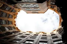 Podróże - Hiszpania - Barcelona - La Pedrera (Casa Mila ) A. Gaudiego