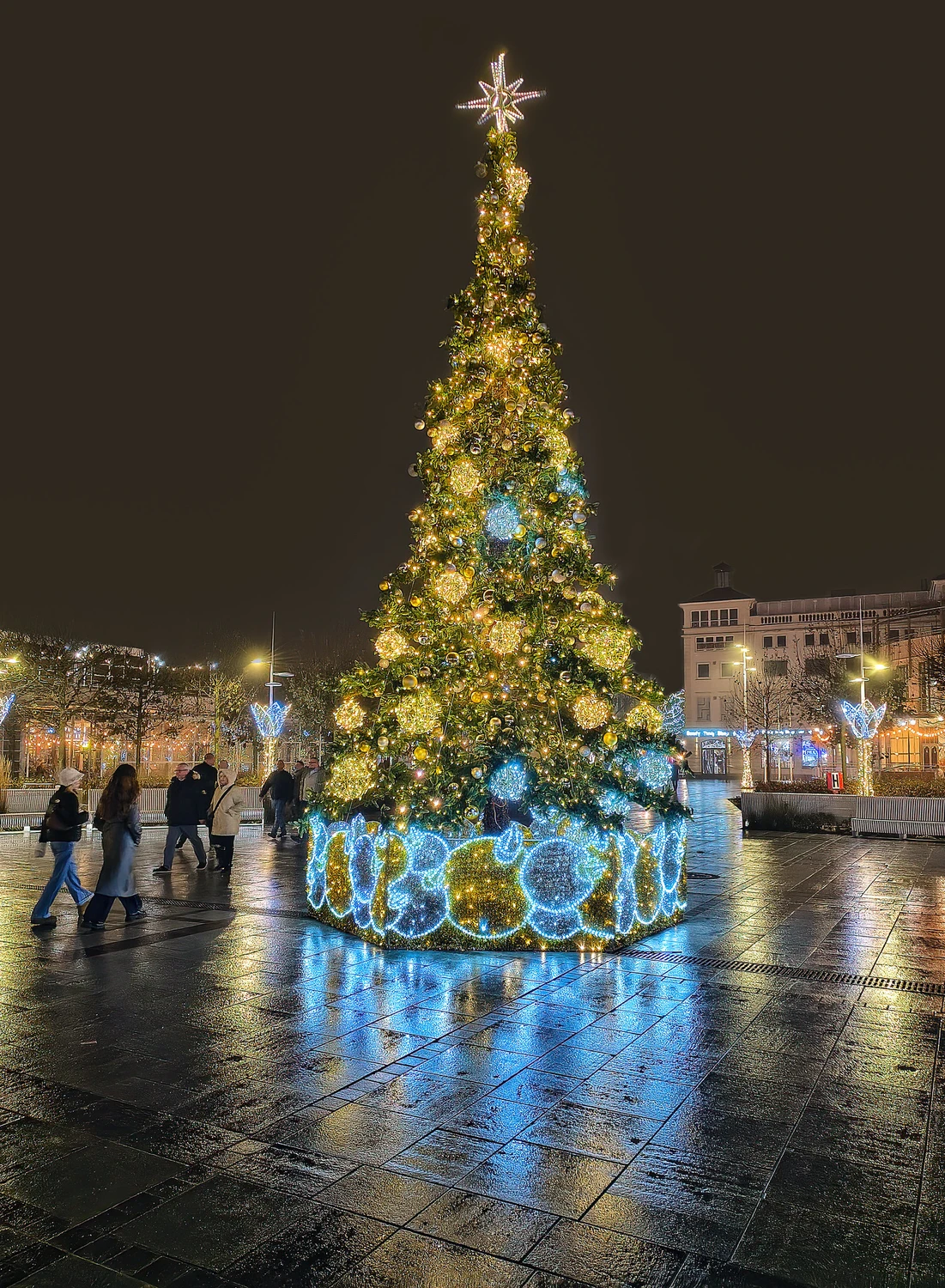 Najlepszego wszystkim :-)