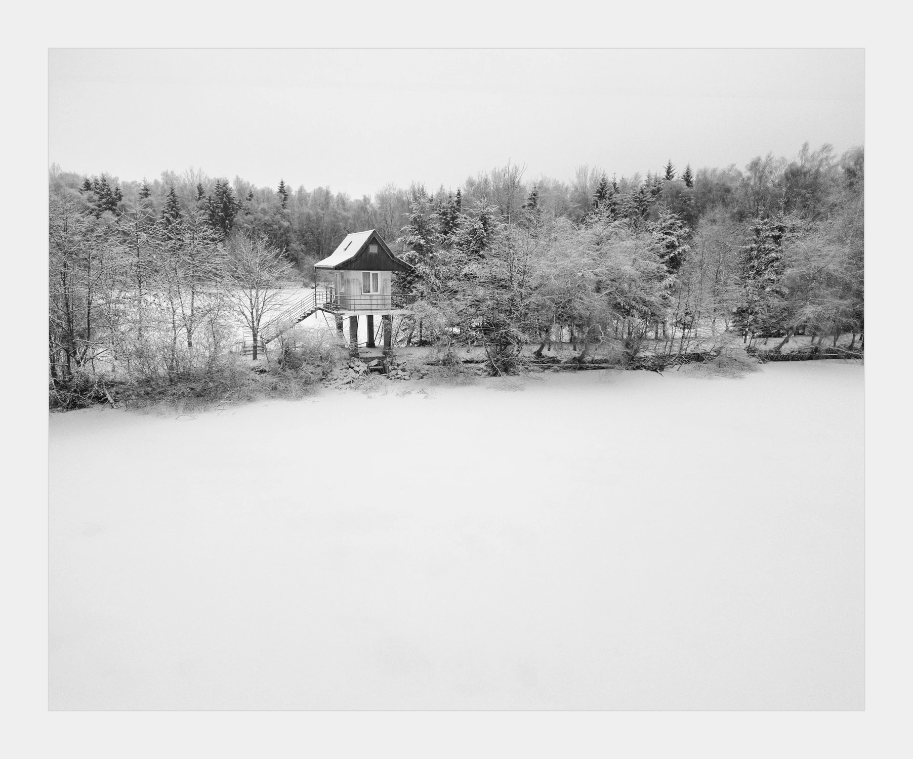 Domek nad rozlewiskiem