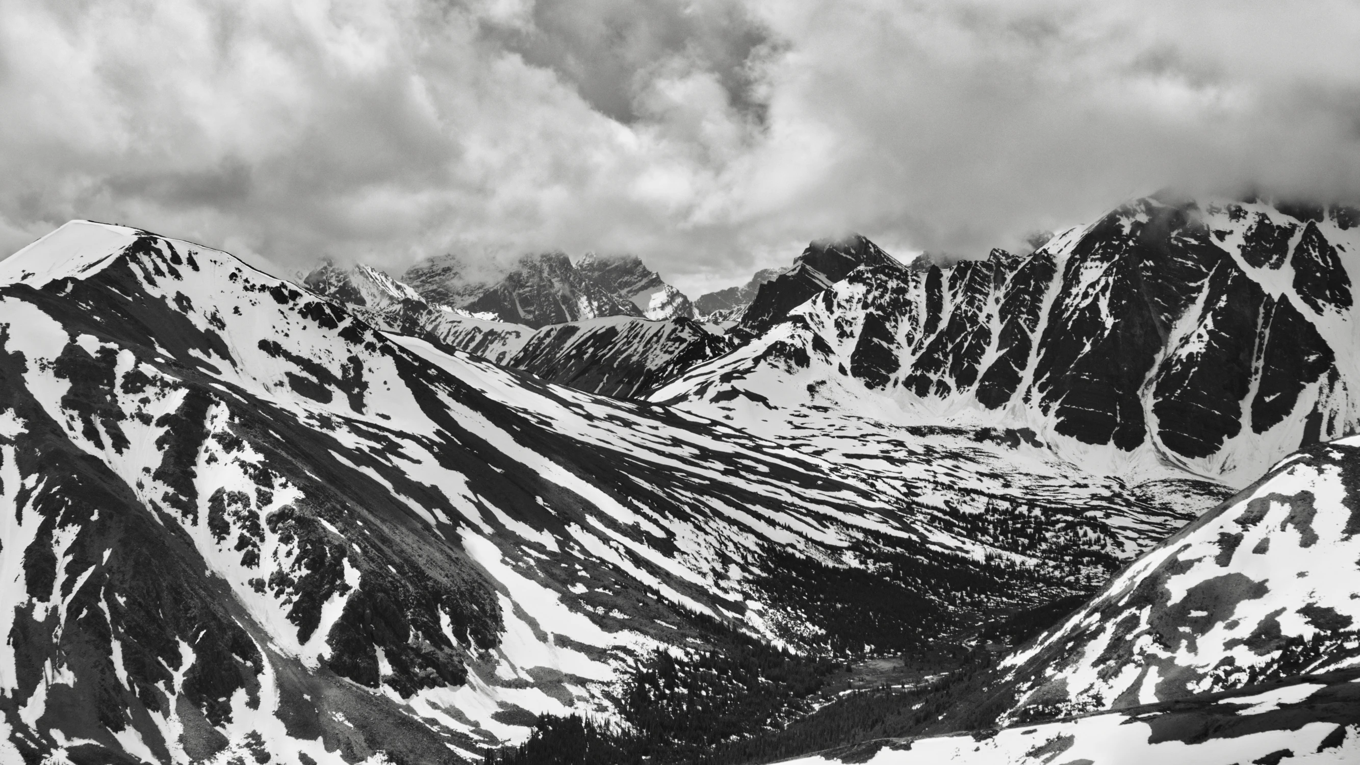 Wiosna w Górach Skalistych