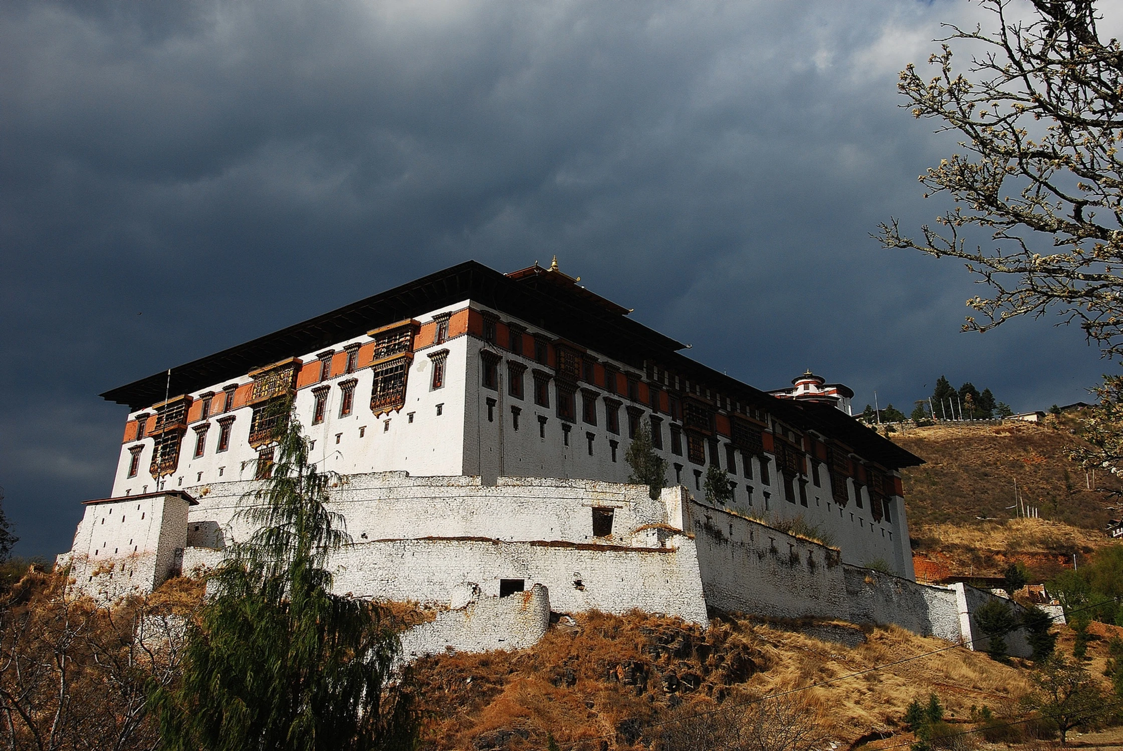 Ringung Dzon - Bhutan