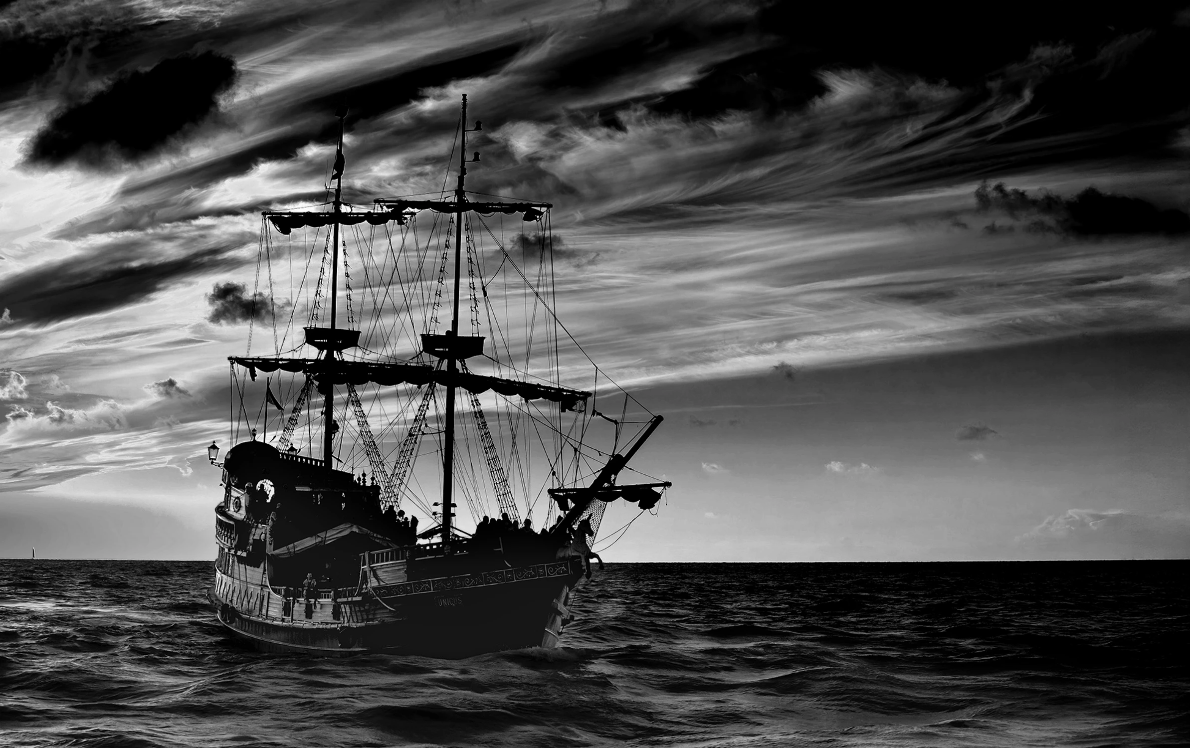 Zachód słońca w B&W