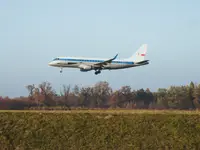 Embraer E175LR