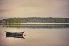 Krajobraz nad jeziorem