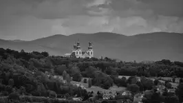 Taki sobie banalny kadr w b&w