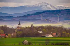 Panorama Roztoki ze Ślężą w tle