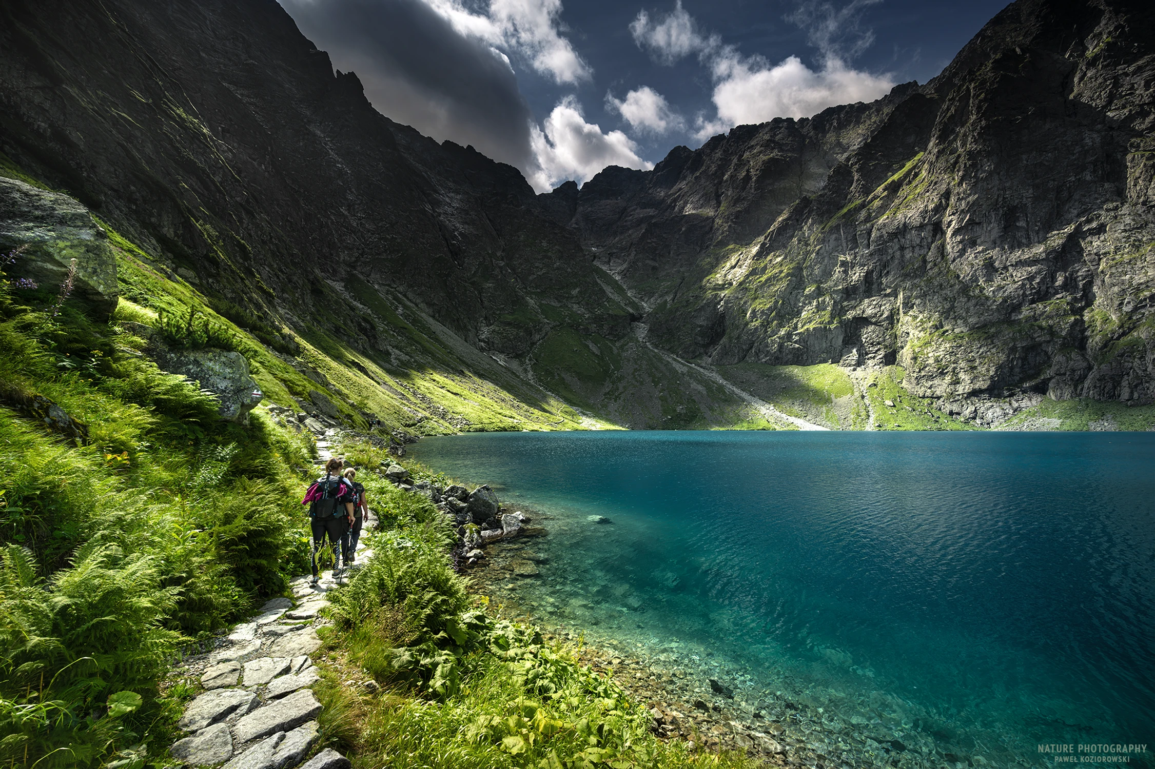 Czarny staw