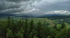 Widok z wieży widokowej na Włodzickiej Górze