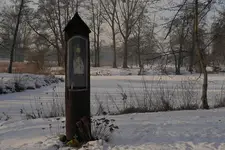 kapliczka Św. Jan Nepomucena
