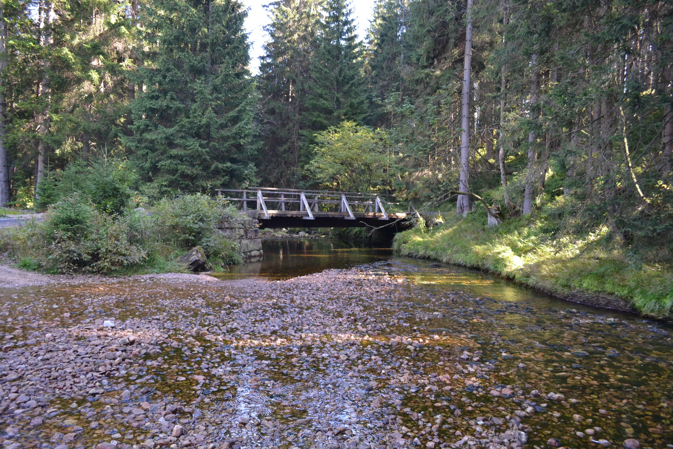 Mostek nad strugą