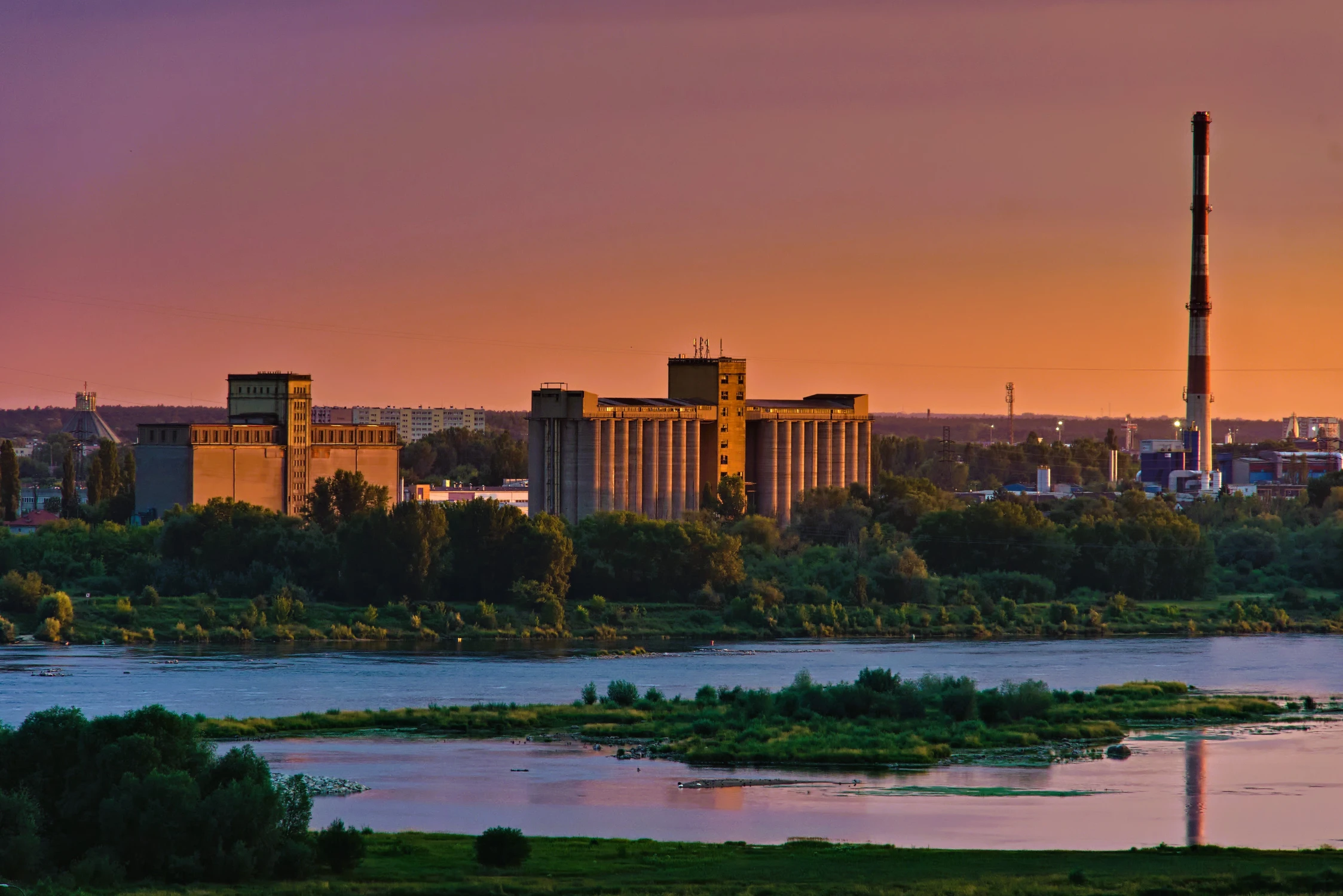 Industrialny zachód słońca.