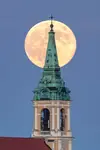 Grudniowa pełnia nad Toruniem II