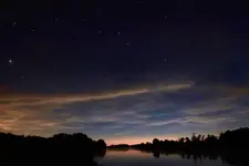 Nad Bugiem zapada noc
