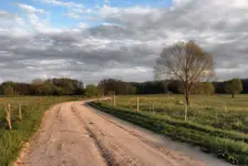 Droga przez łąki