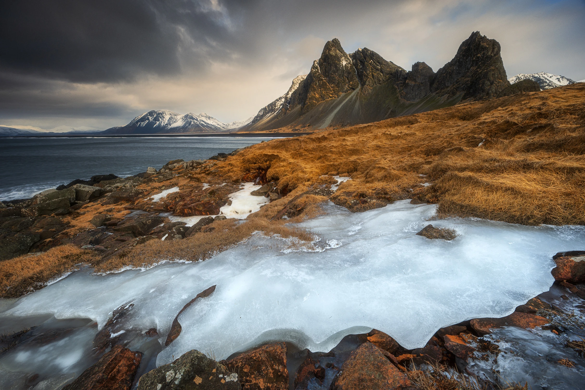 EDGE OF SILENT WILDERNESS