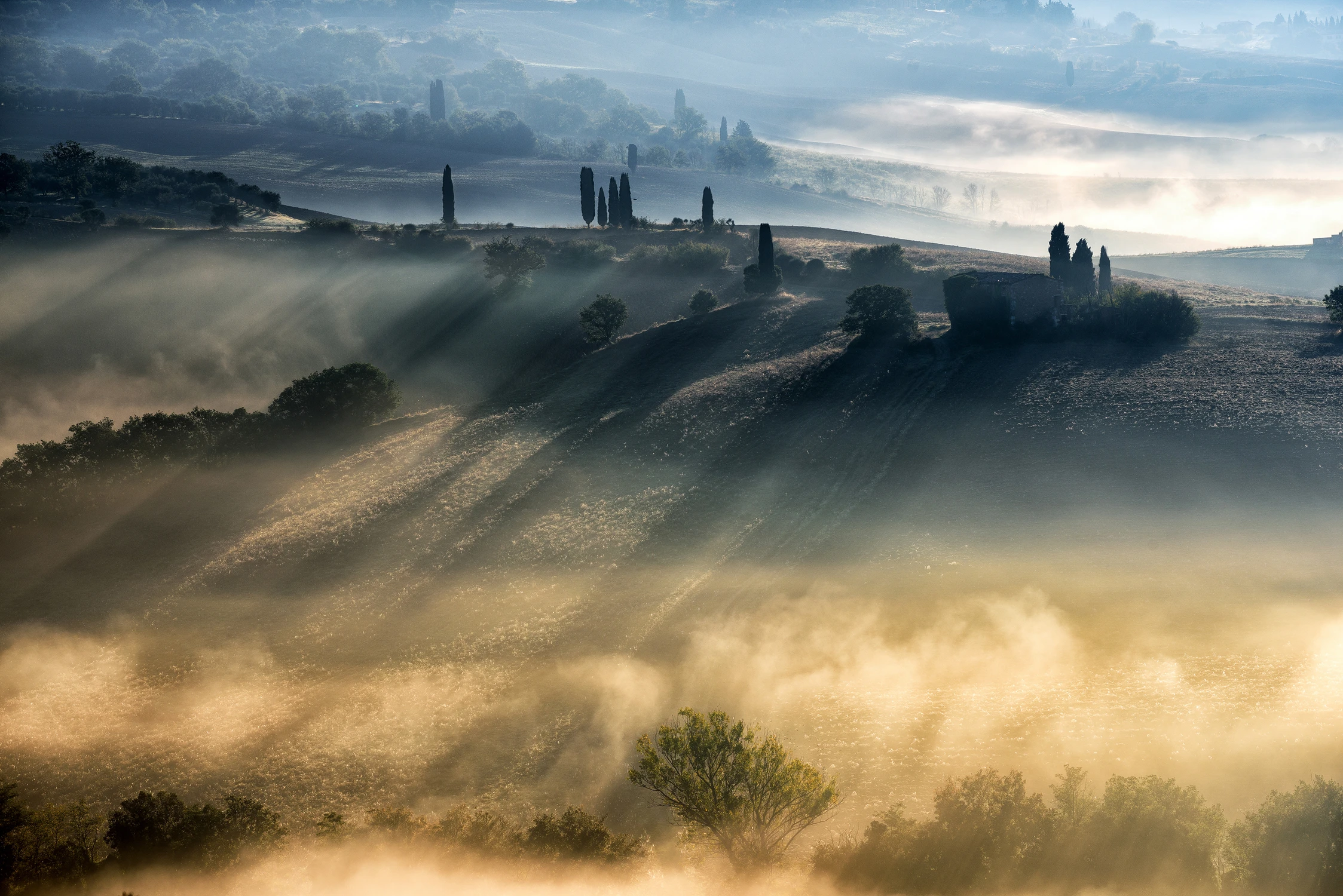 "ZANIM DZIEŃ SIĘ ZACZNIE"