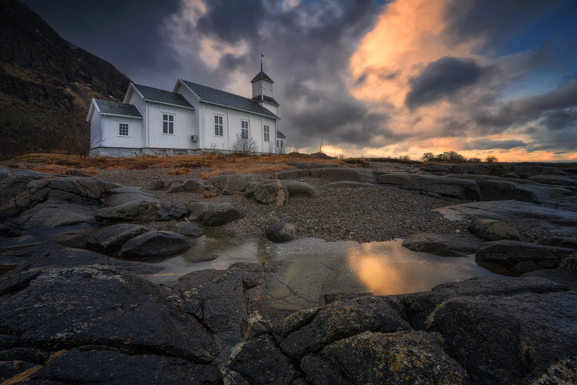 BLACK ROCK WHITE CHURCH