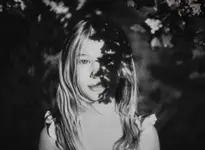 Leniwe chwile, przedzierające się przez radość