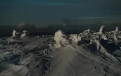 107 lat świetlnych stąd...