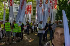Czy aby jest nas dużo 