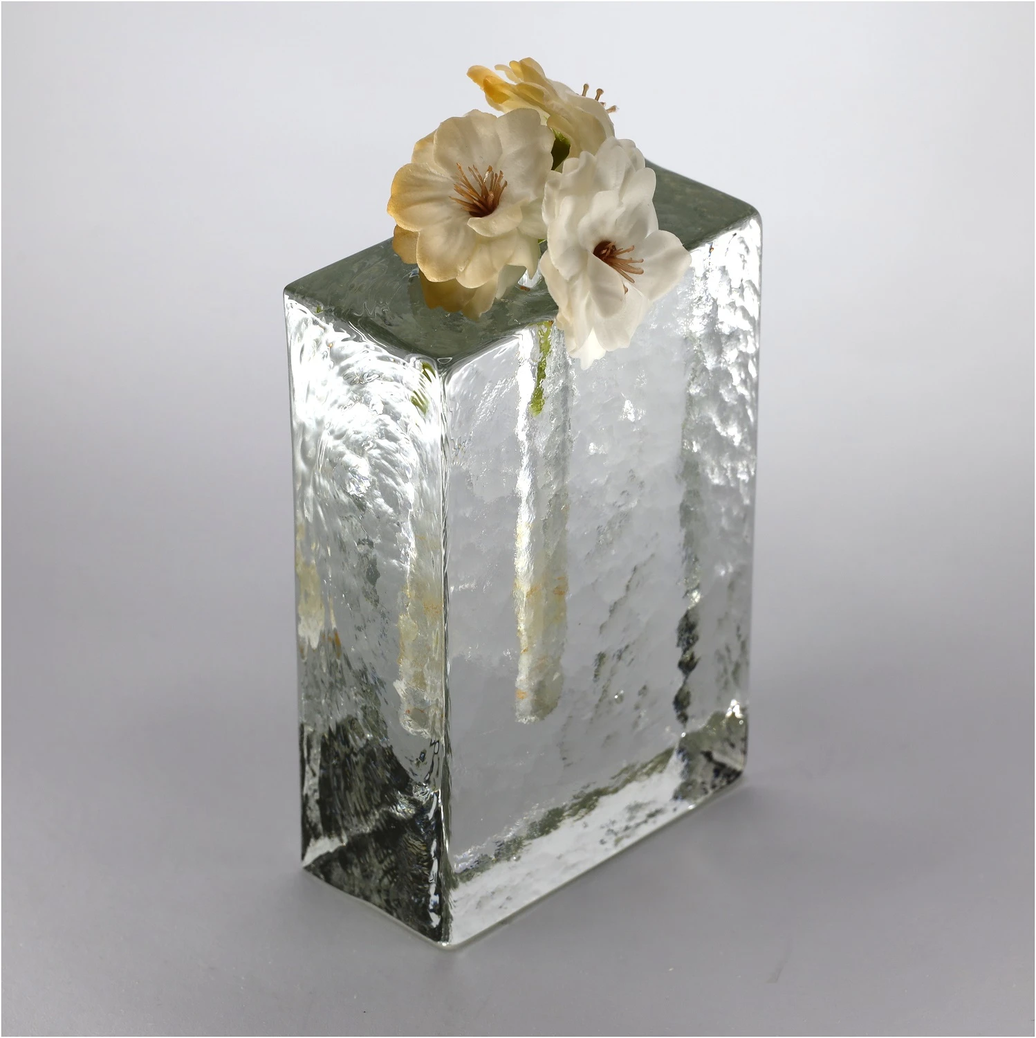 Kawałek szkła i światło.