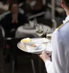 Apoteoza szczęścia: Chardonnay i chipsy