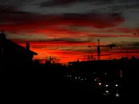 Niech się mury pną do góry