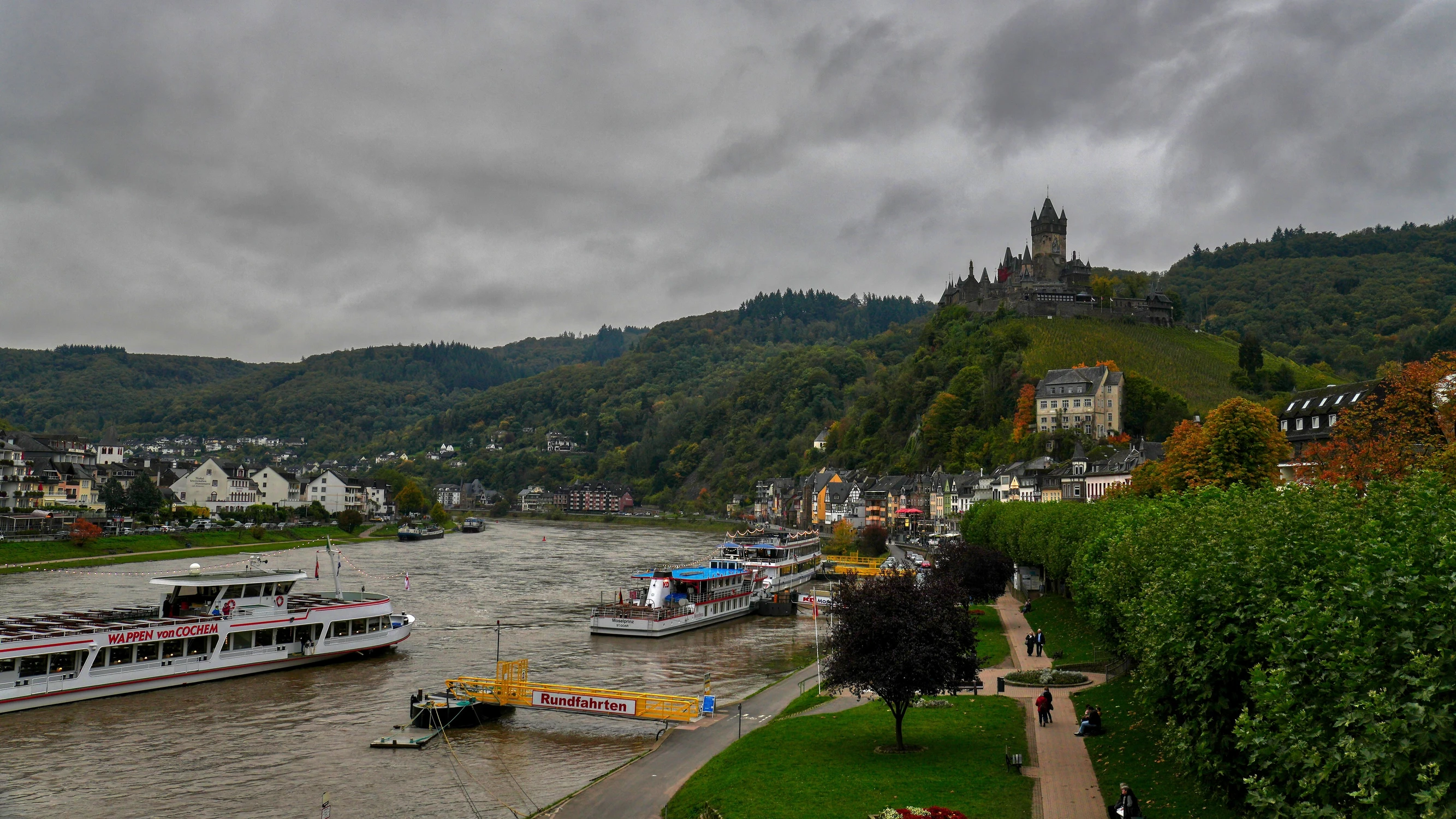 Zamek i miasto Cochem-W Dolinie Mozel