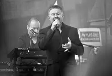 w razie czego jest którędy sp.....rzać... ;)