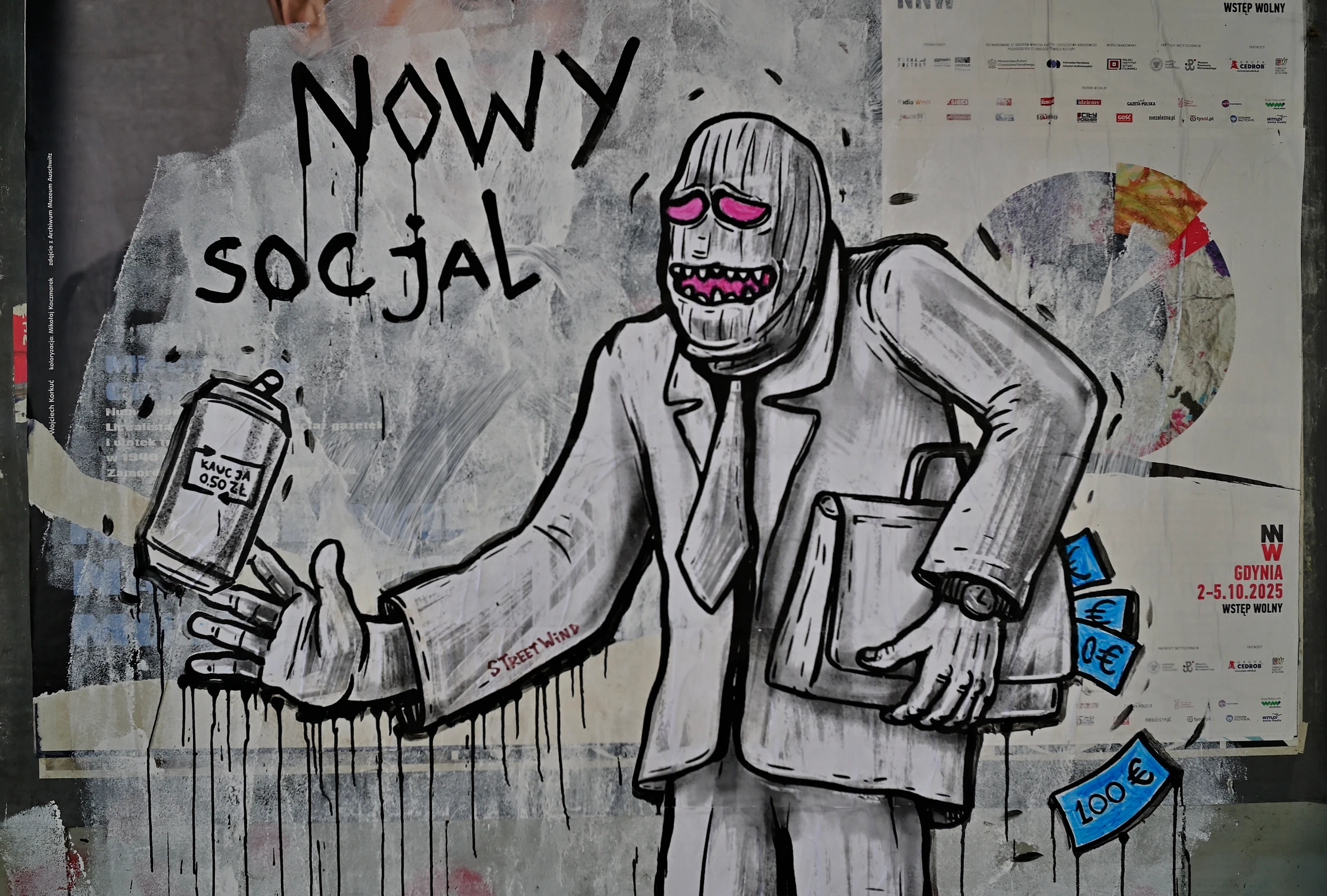 takie, na kamienicy...