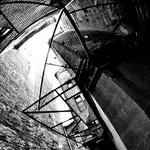 UWAGA !!! Spadające Tynki !!!